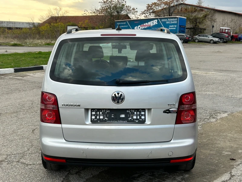 VW Touran 1.9 TDI 105ps 6скорости  Facelift, снимка 9 - Автомобили и джипове - 52499082