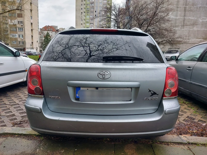Toyota Avensis 1800, снимка 13 - Автомобили и джипове - 53042346
