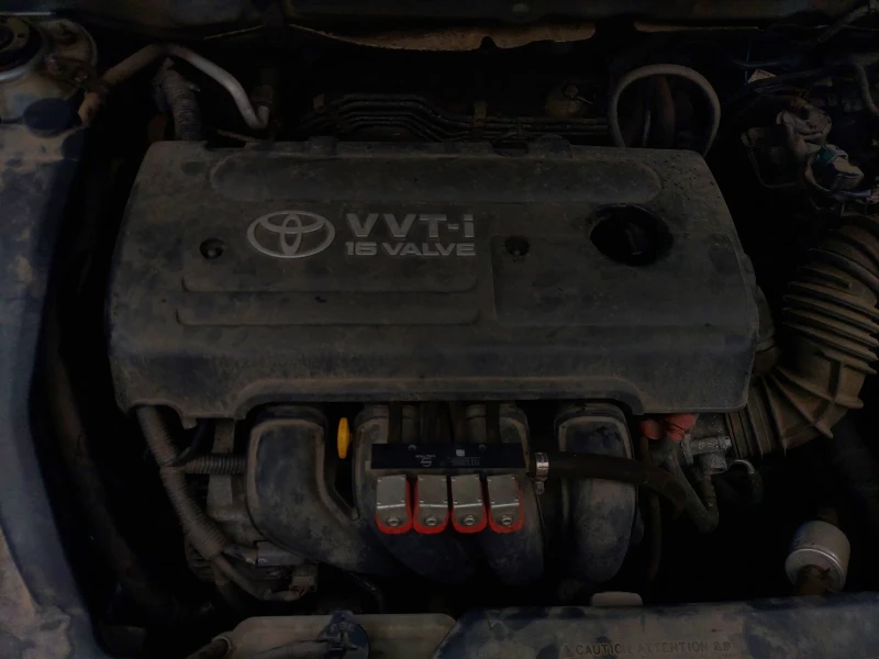 Toyota Avensis 1800, снимка 10 - Автомобили и джипове - 53042346