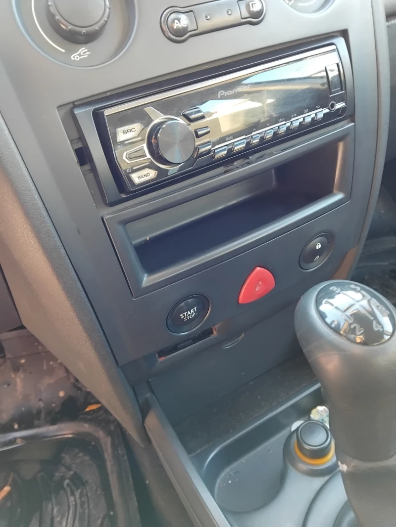 Renault Megane, снимка 6 - Автомобили и джипове - 53048656