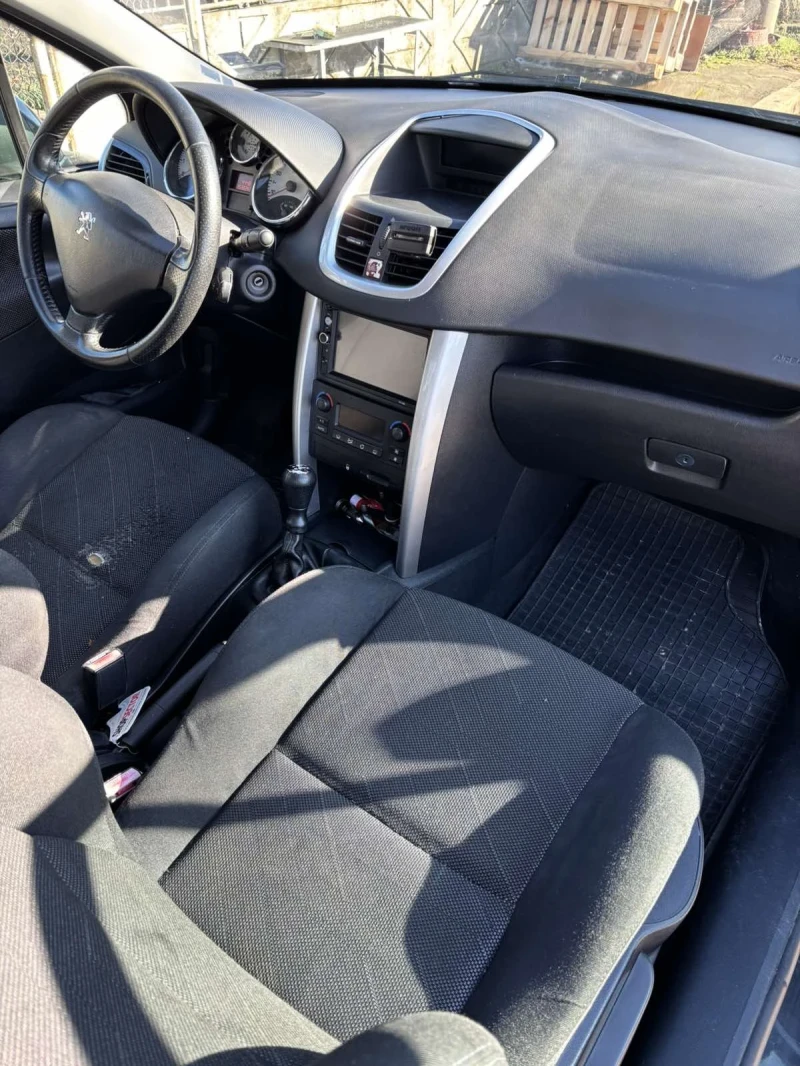 Peugeot 207, снимка 4 - Автомобили и джипове - 53126153
