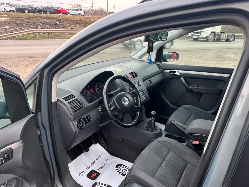 VW Touran Собствен лизинг! 100% Одобрение, снимка 9 - Автомобили и джипове - 53563576