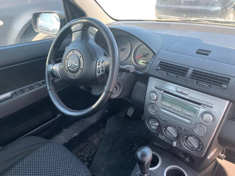 Mazda 2 1.4 d 2 БРОЯ, снимка 11 - Автомобили и джипове - 38359934