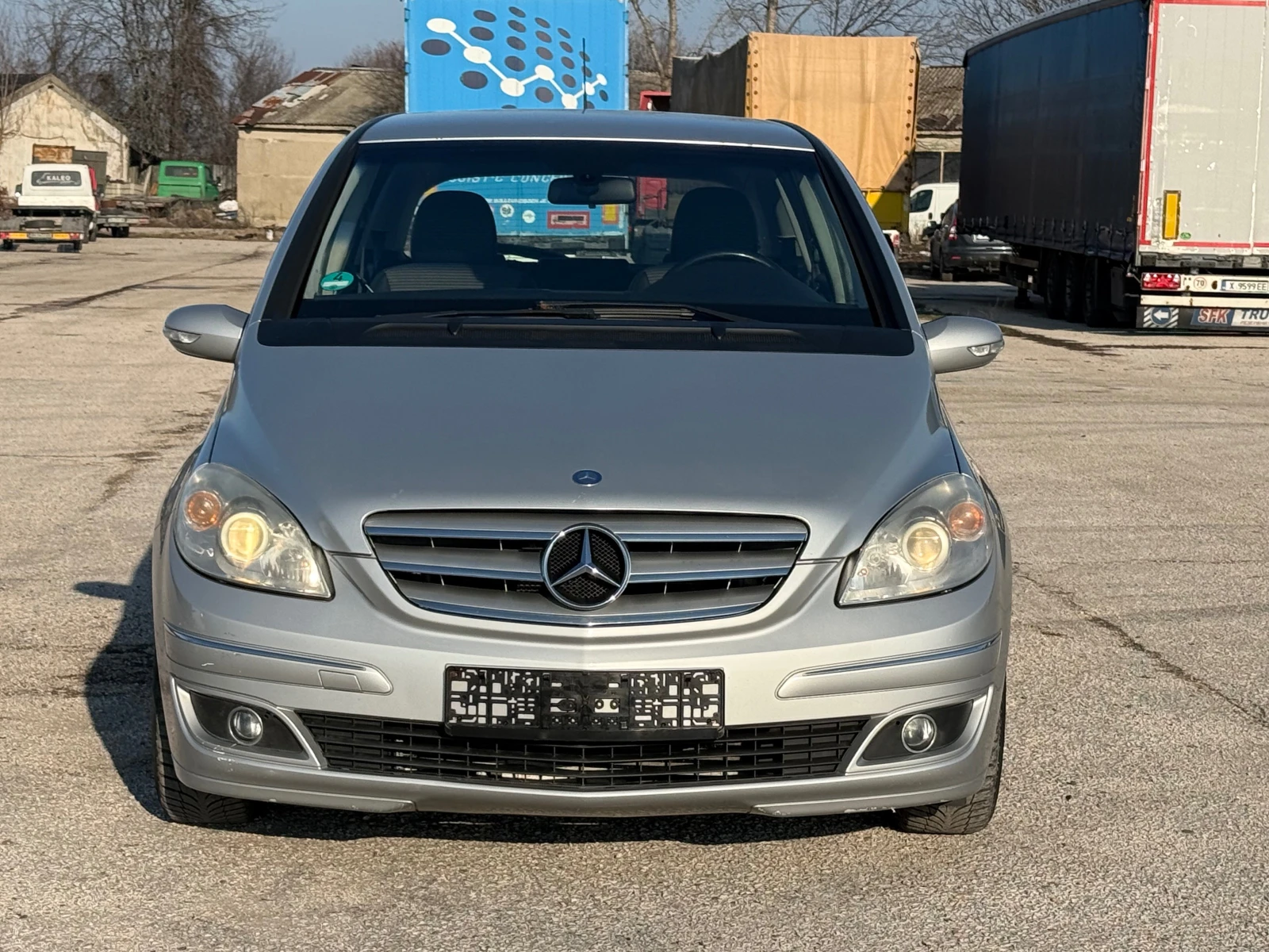 Mercedes-Benz B 180 НОВ ВНОС КЛИМА РЕАЛНИ КМ, снимка 1