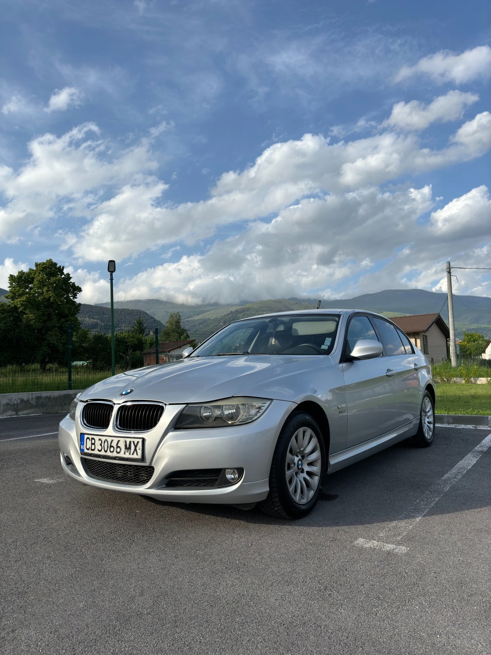 BMW 320 d xDrive (E90 LCI) - изображение 2