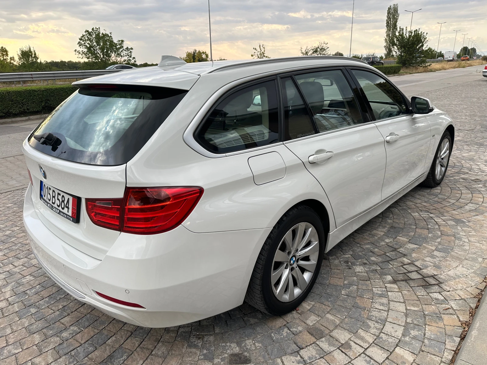 BMW 320 2.0d Modern X-drive - изображение 4