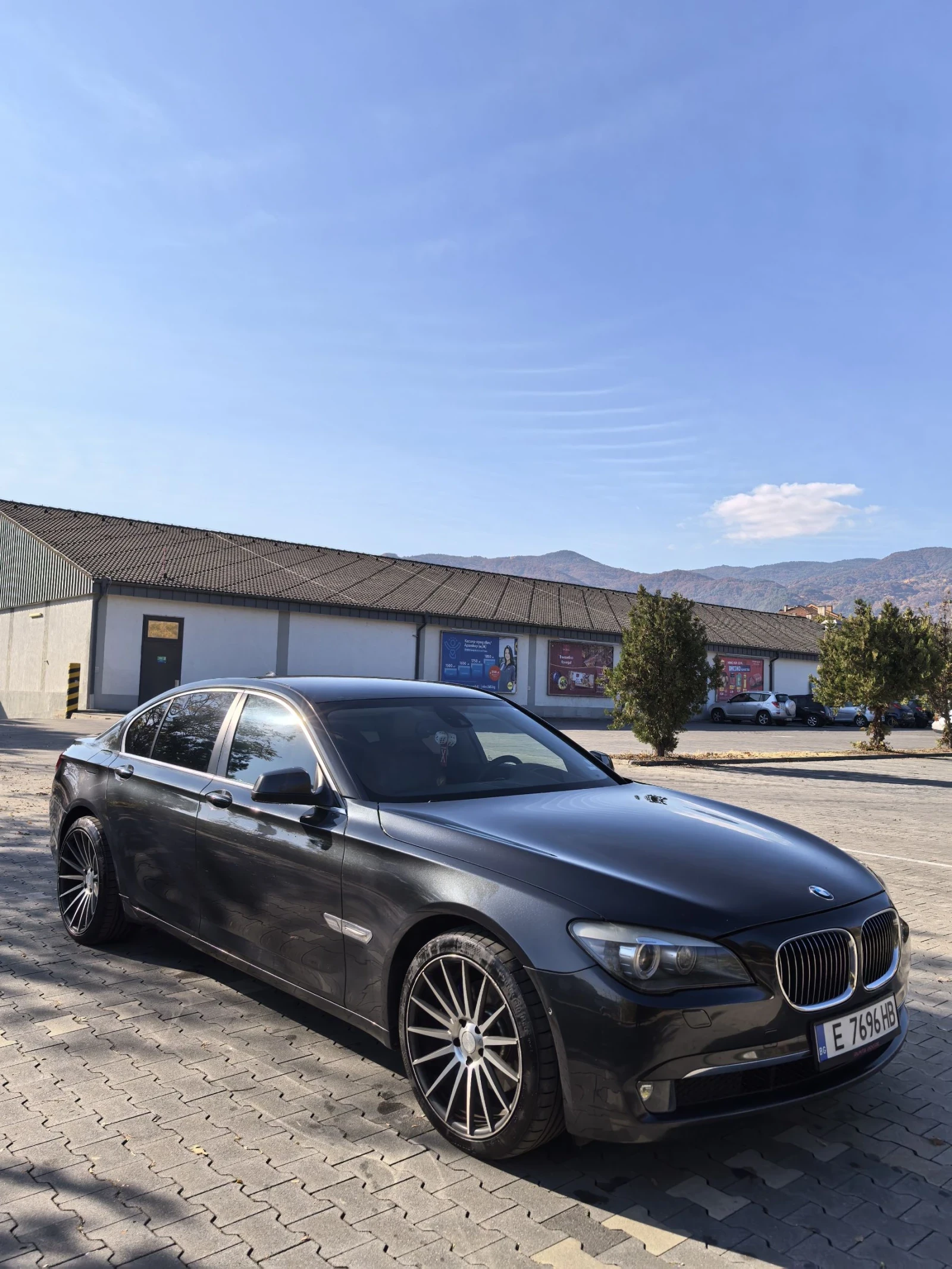 BMW 740 ВАКУМ* ПОДГРЕВ* ОБДУХВАНЕ* 360 КАМ* НАПЪЛНО ОБСЛУЖ - изображение 4