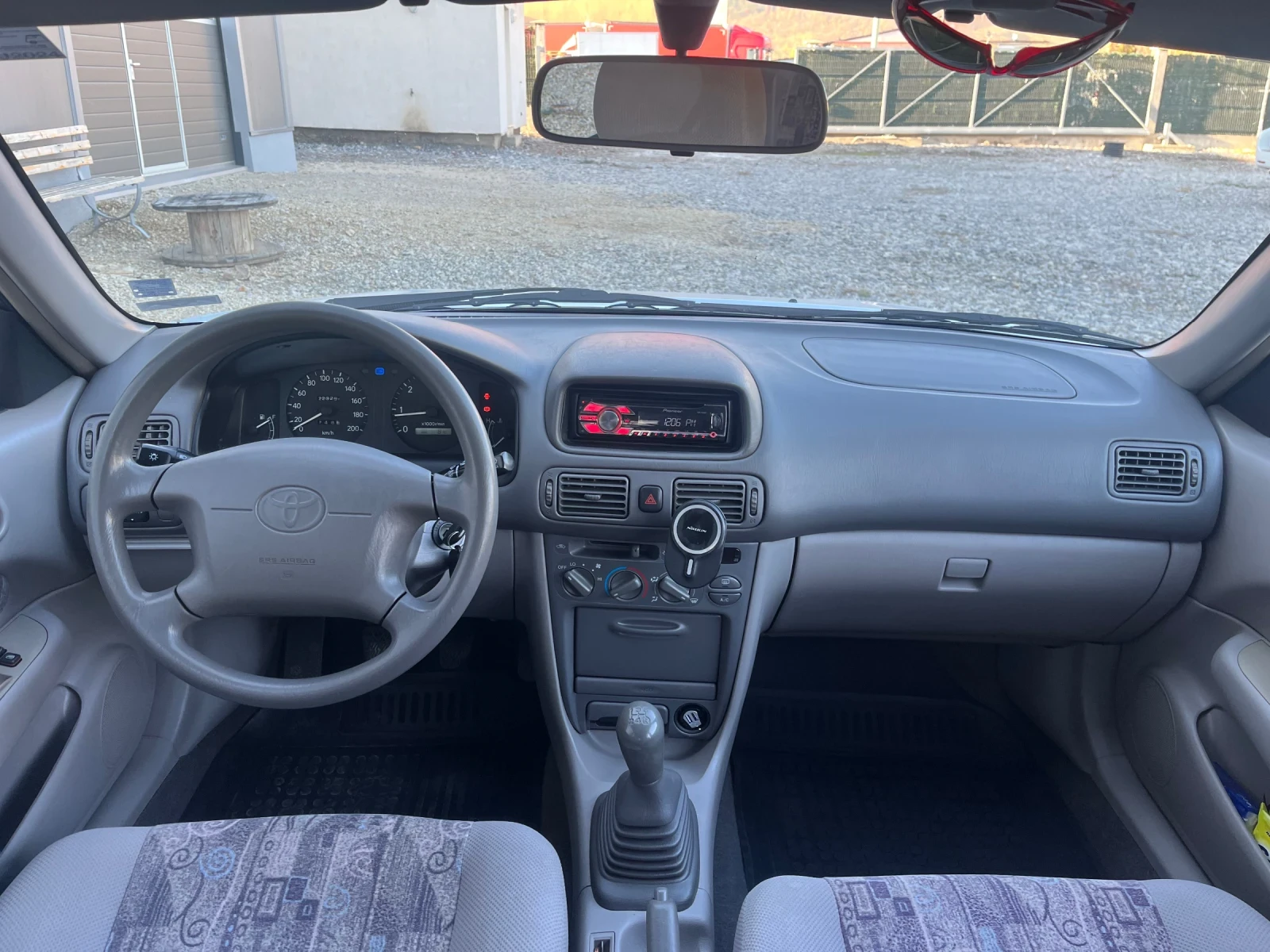 Toyota Corolla 2.0D климатик - изображение 9