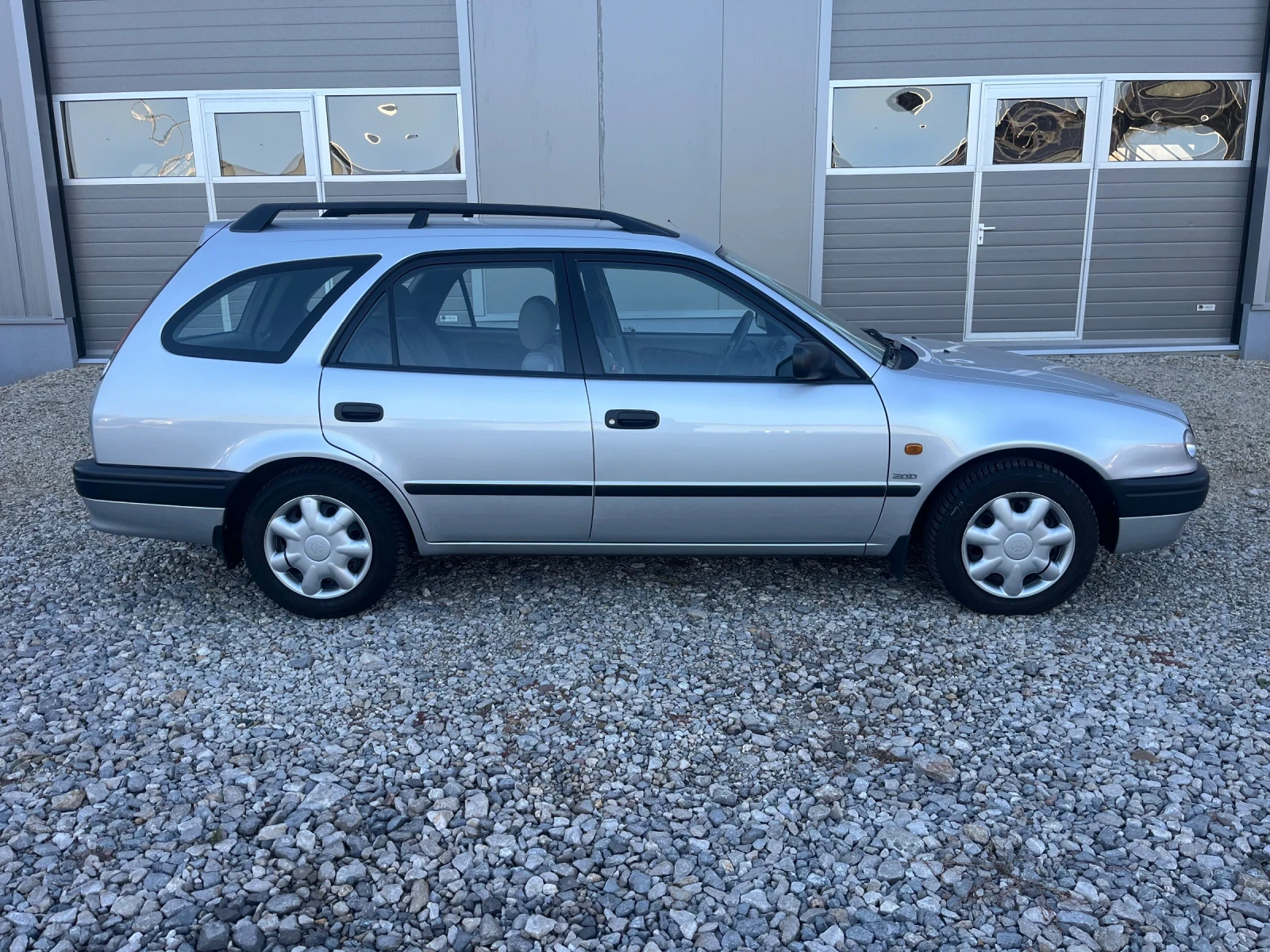 Toyota Corolla 2.0D климатик - изображение 3