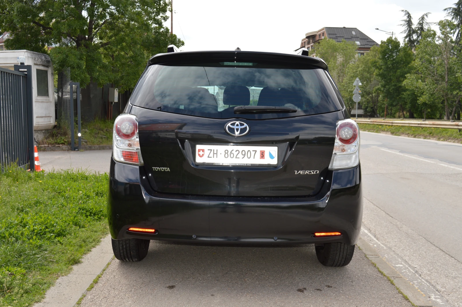 Toyota Verso 1.8i AUTOMAT 7 МЕСТА ШВЕЙЦАРИЯ - изображение 5