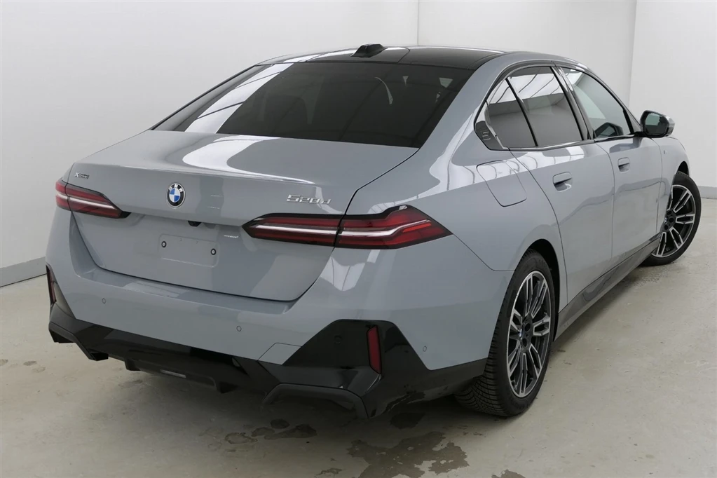 BMW 520 xDrive - изображение 2
