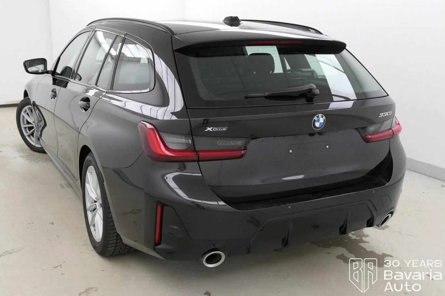 BMW 330 i xDrive Touring M Sport Paket - изображение 2