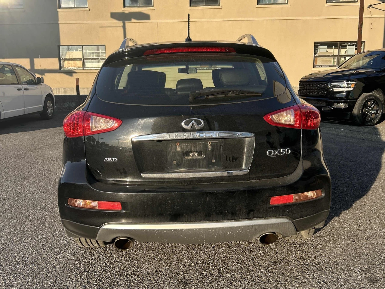 Infiniti Q50 CARFAX* АВТОФИНАНСИРАНЕ БЕЗ ПЪРВОНАЧАЛНА ВНОСКА - изображение 4