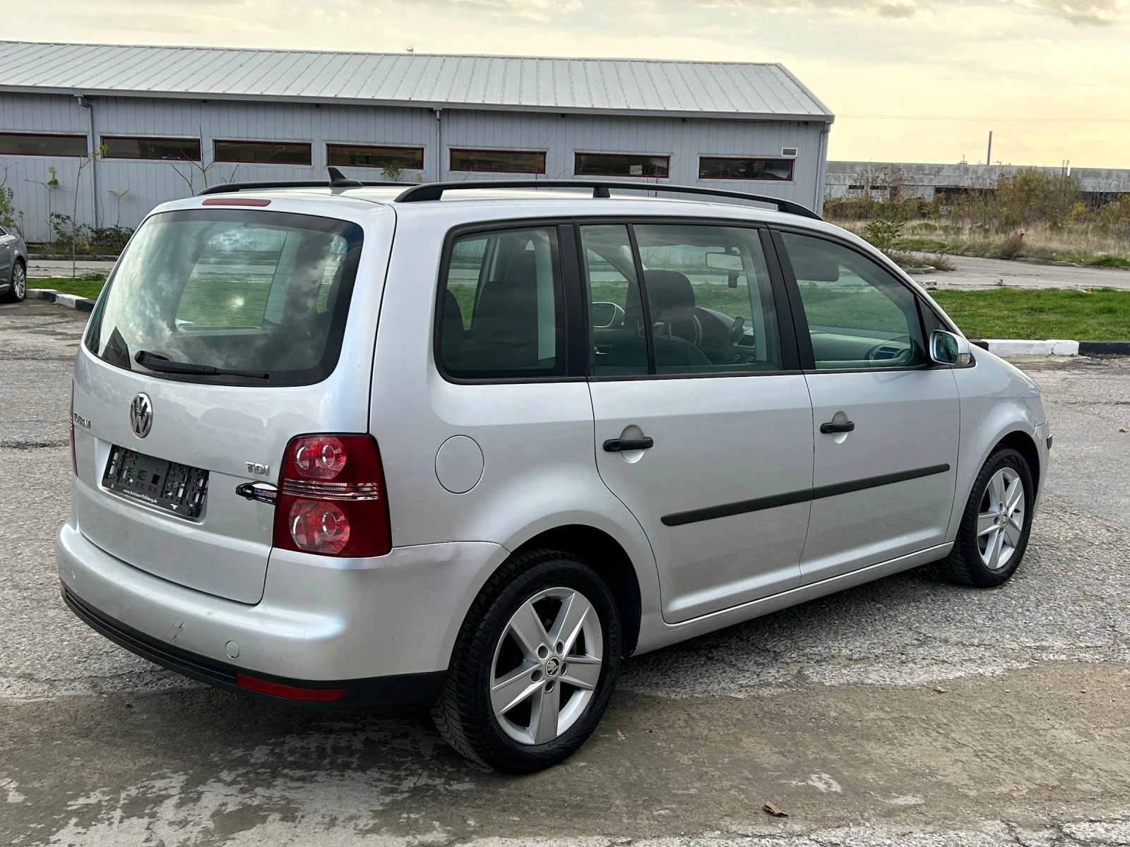VW Touran 1.9 TDI 105ps 6  Facelift | Mobile.bg   10