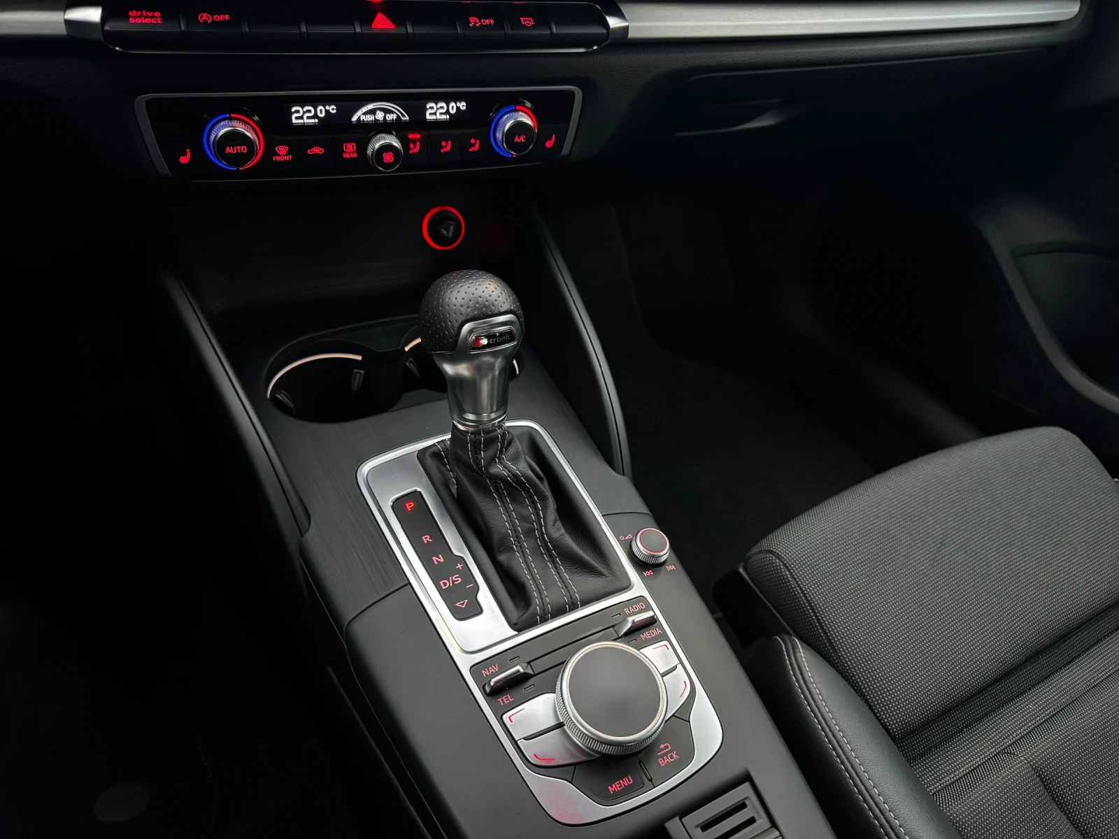 Audi A3 2.0TDI Sportback S-tronic S-line NAVI LED | Mobile.bg   10