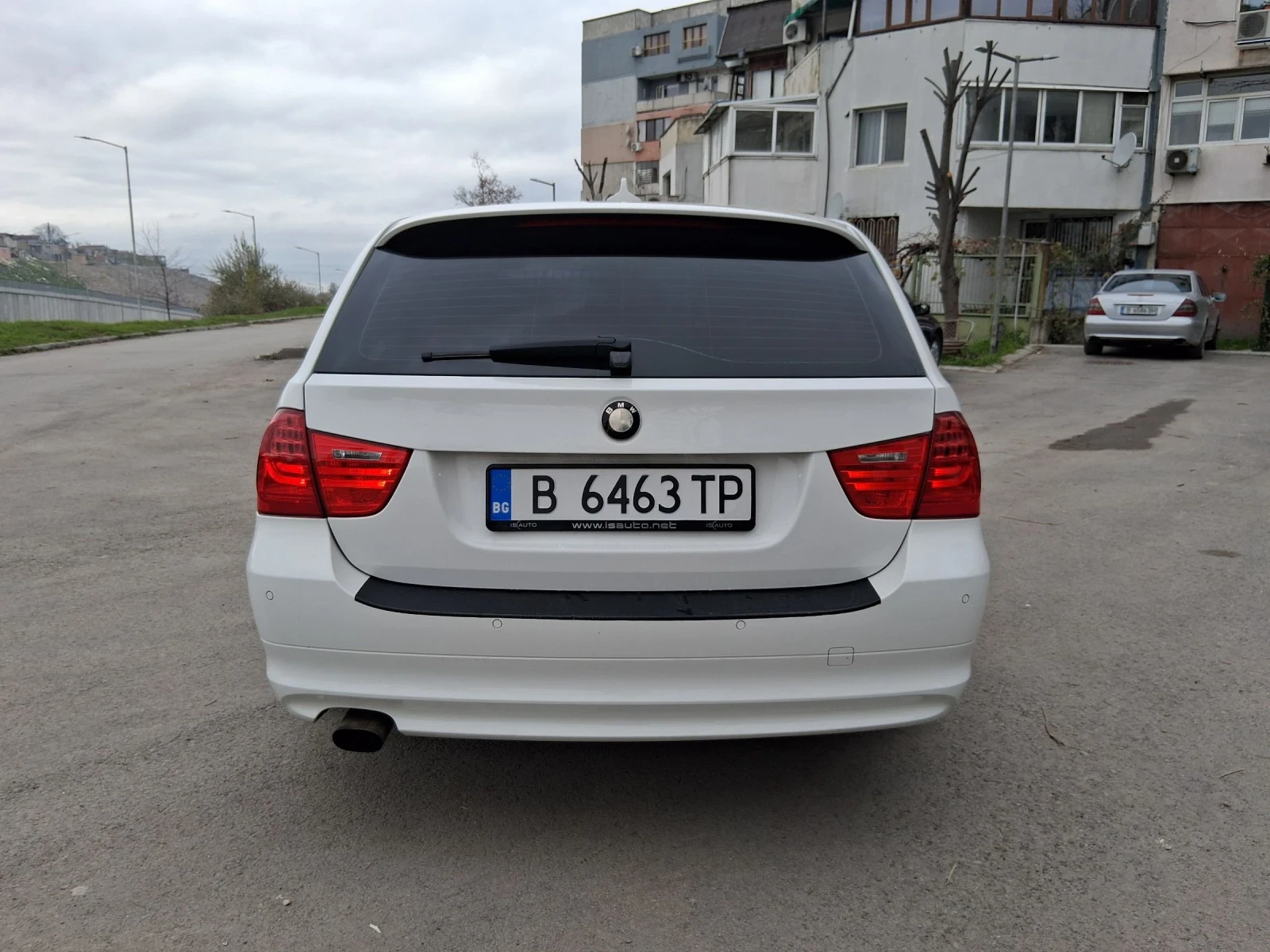 BMW 318 BMW E91 318d 2010 - изображение 4