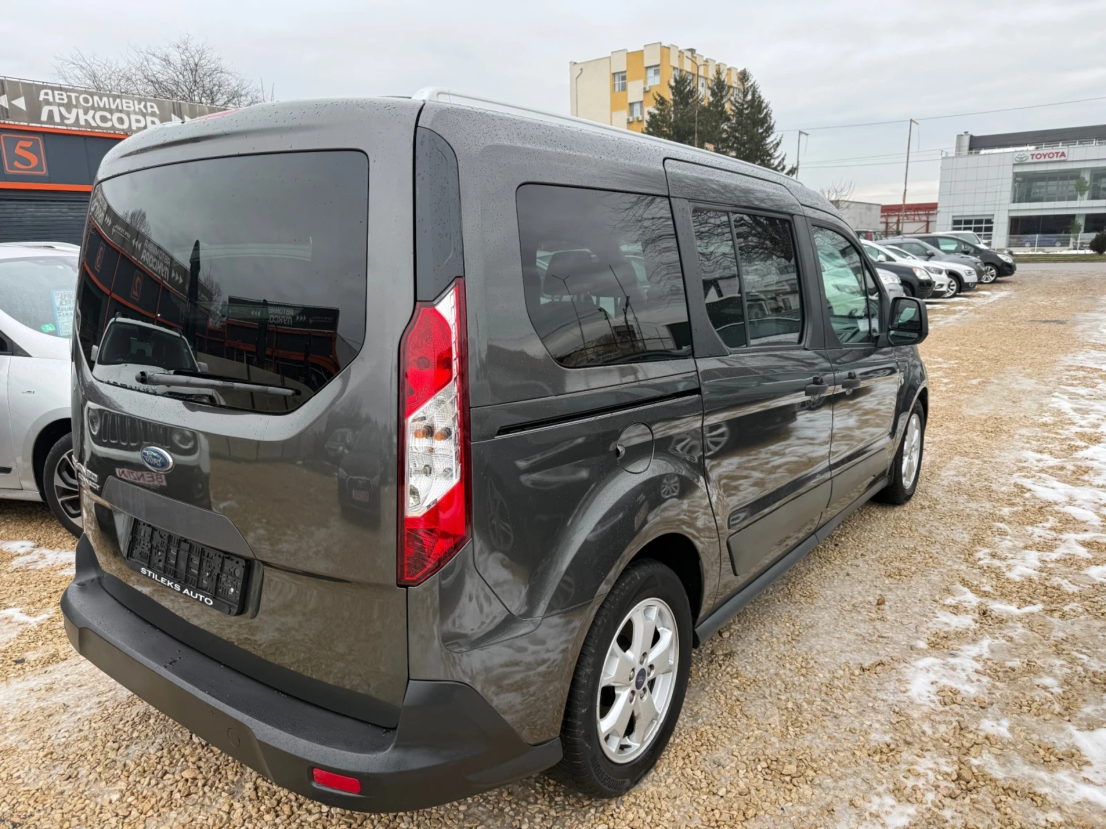 Ford Connect Макси - изображение 4