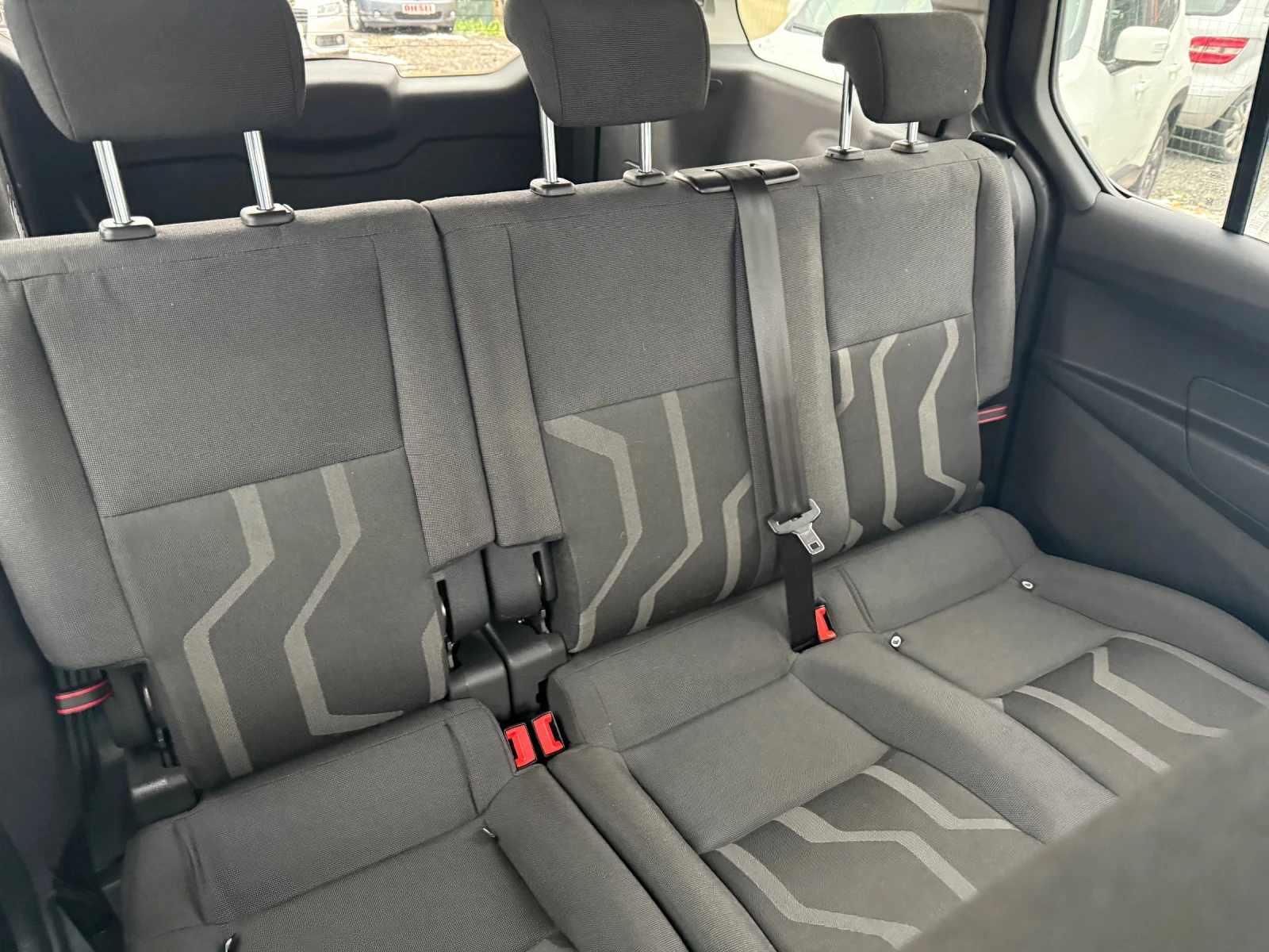 Ford Connect Макси - изображение 10