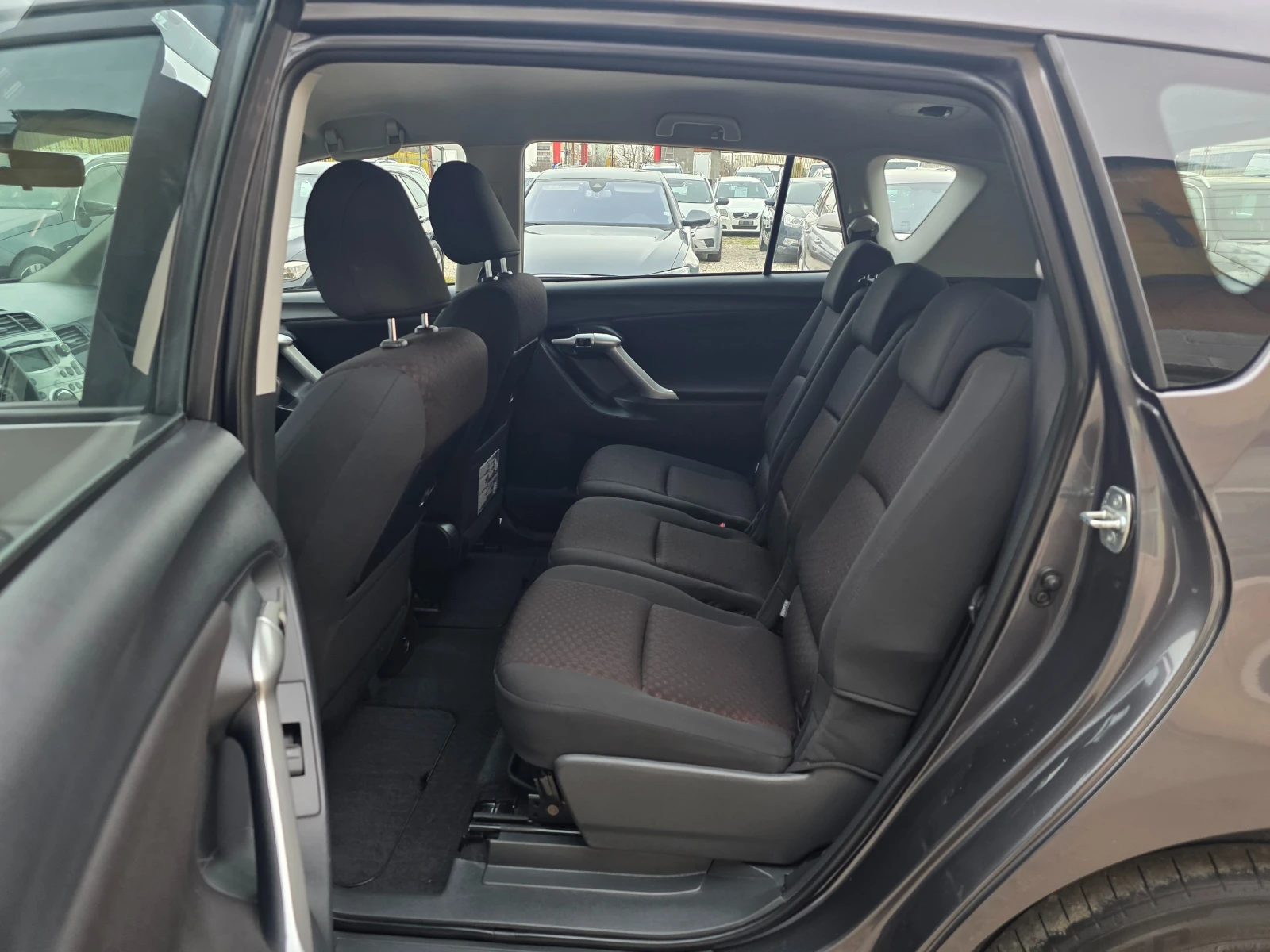 Toyota Verso 2.0 D4D TOP | Mobile.bg � ����������� 11