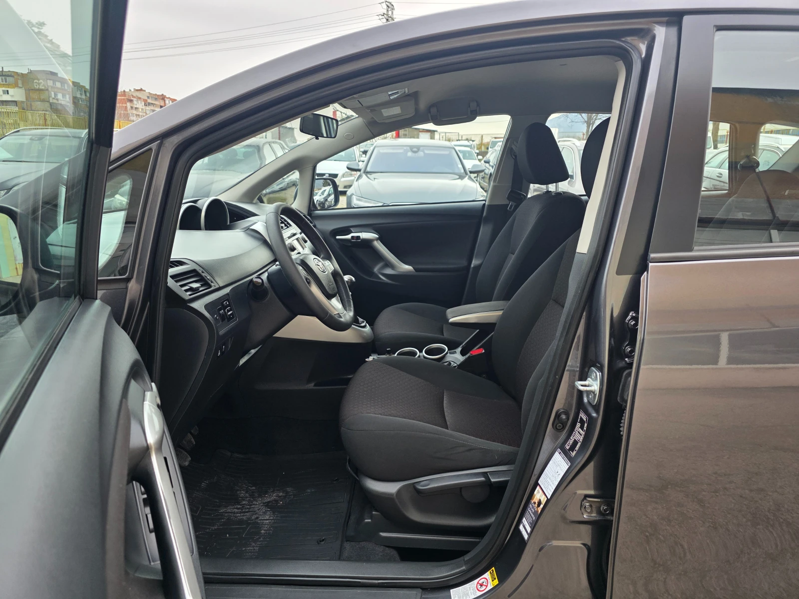 Toyota Verso 2.0 D4D TOP - изображение 10