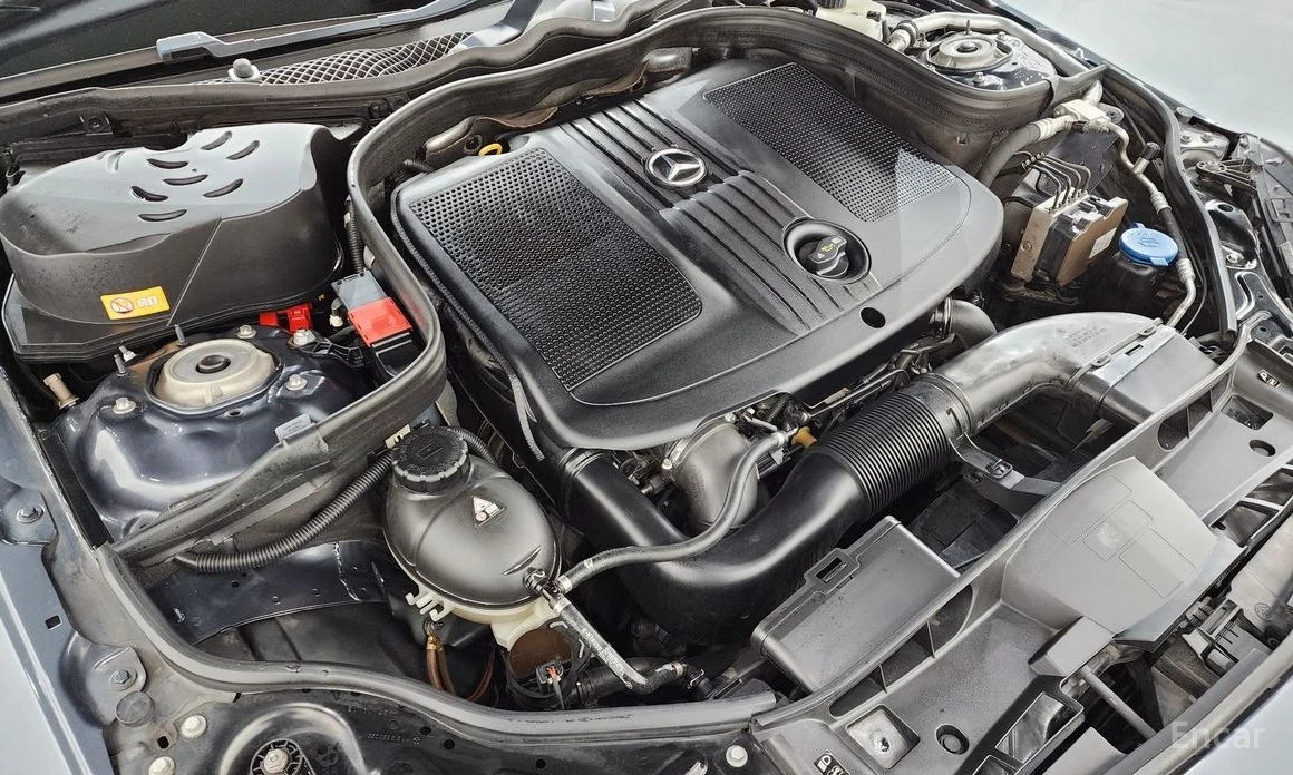 Mercedes-Benz E 220, снимка 6 - Автомобили и джипове - 53735175