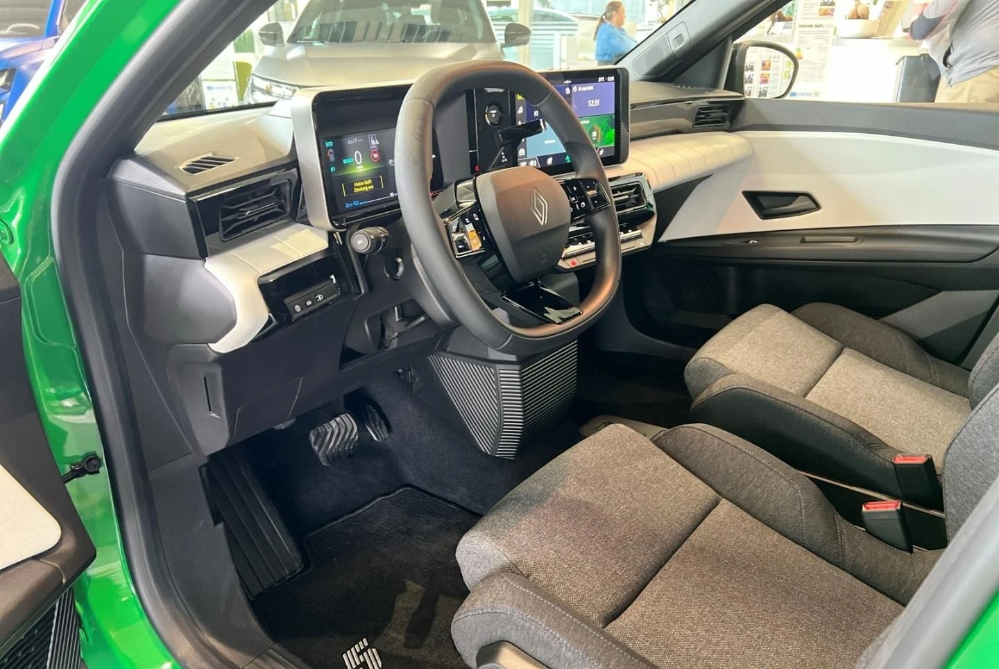 Renault 5 EVOLUTION* LED* CARPLAY* , снимка 9 - Автомобили и джипове - 53824294