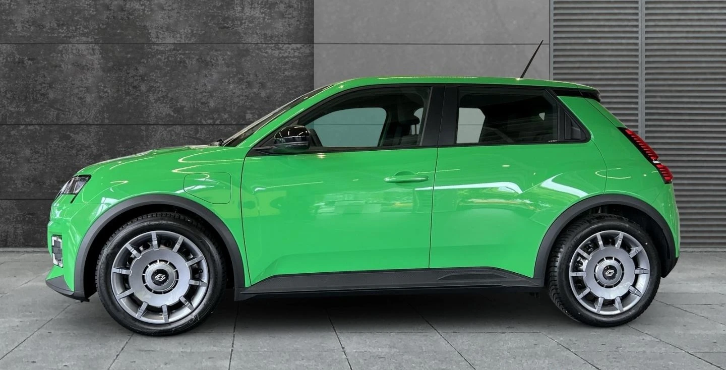 Renault 5 EVOLUTION* LED* CARPLAY* , снимка 6 - Автомобили и джипове - 53824294