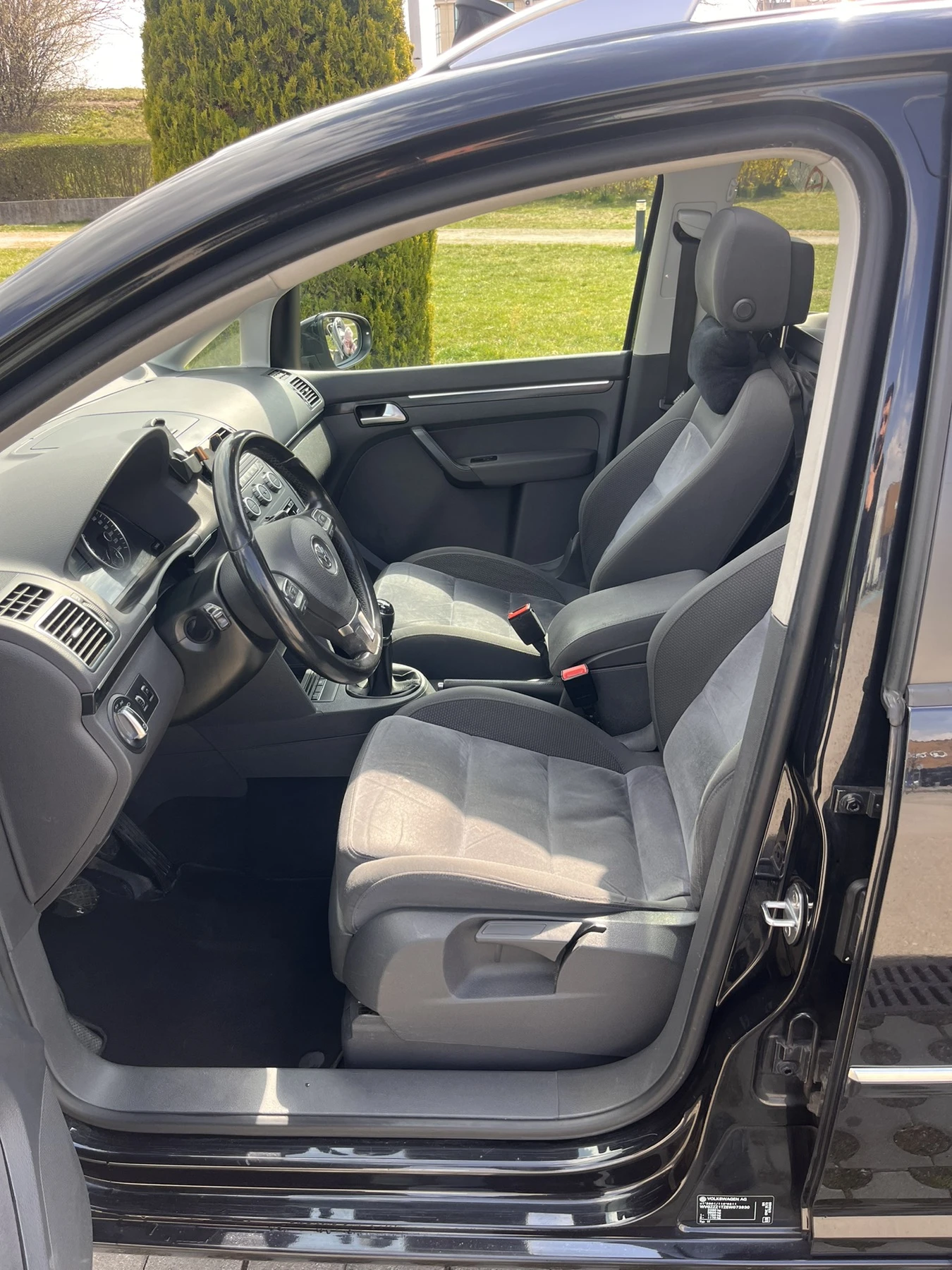 VW Touran 2.0TDI Panorama 7mes, снимка 12 - Автомобили и джипове - 53986975