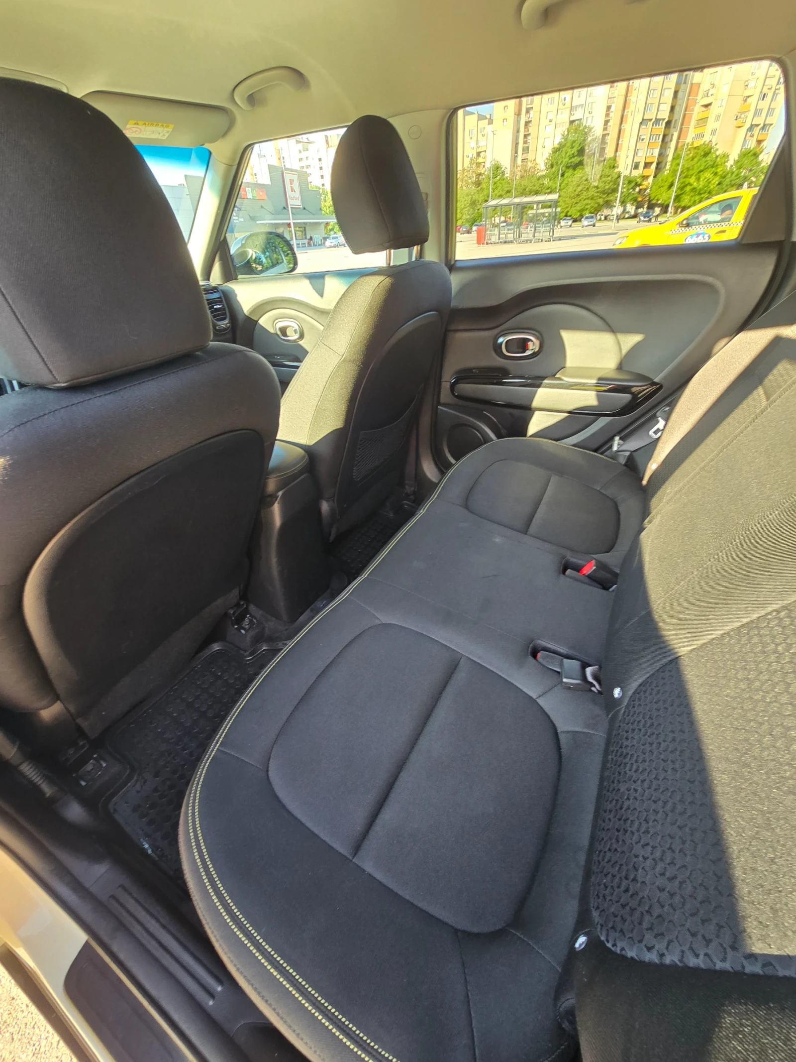 Kia Soul, снимка 5 - Автомобили и джипове - 54672427