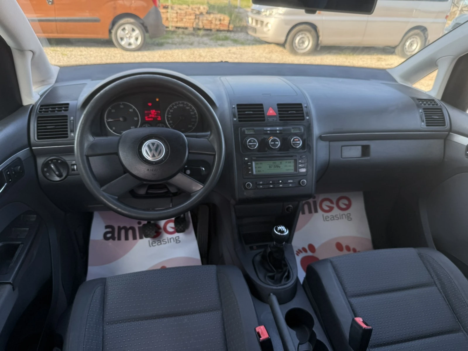 VW Touran 1.9TDI 7-места, снимка 11 - Автомобили и джипове - 54234285