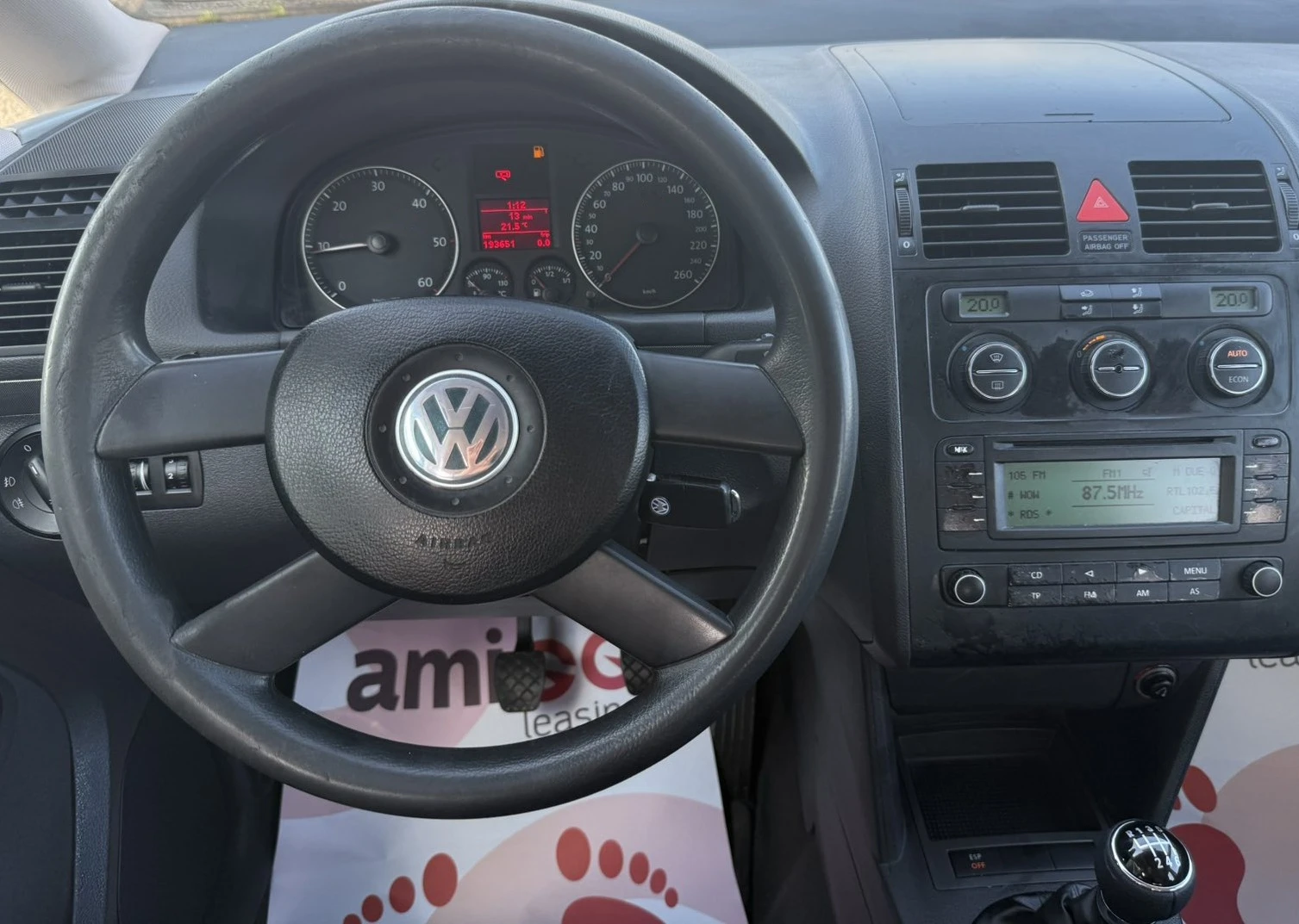 VW Touran 1.9TDI 7-места, снимка 9 - Автомобили и джипове - 54234285