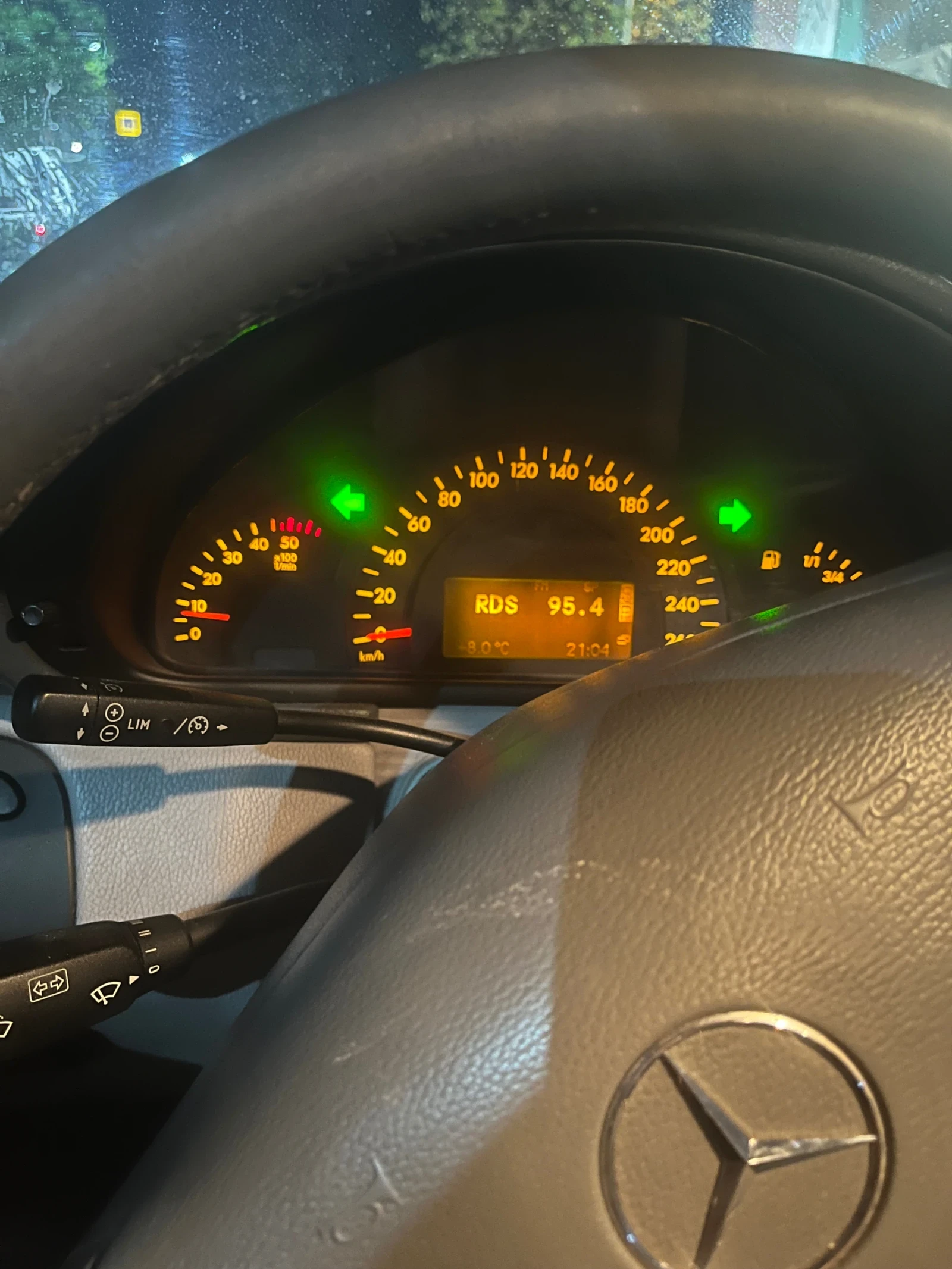 Mercedes-Benz C 220, снимка 12 - Автомобили и джипове - 54358153