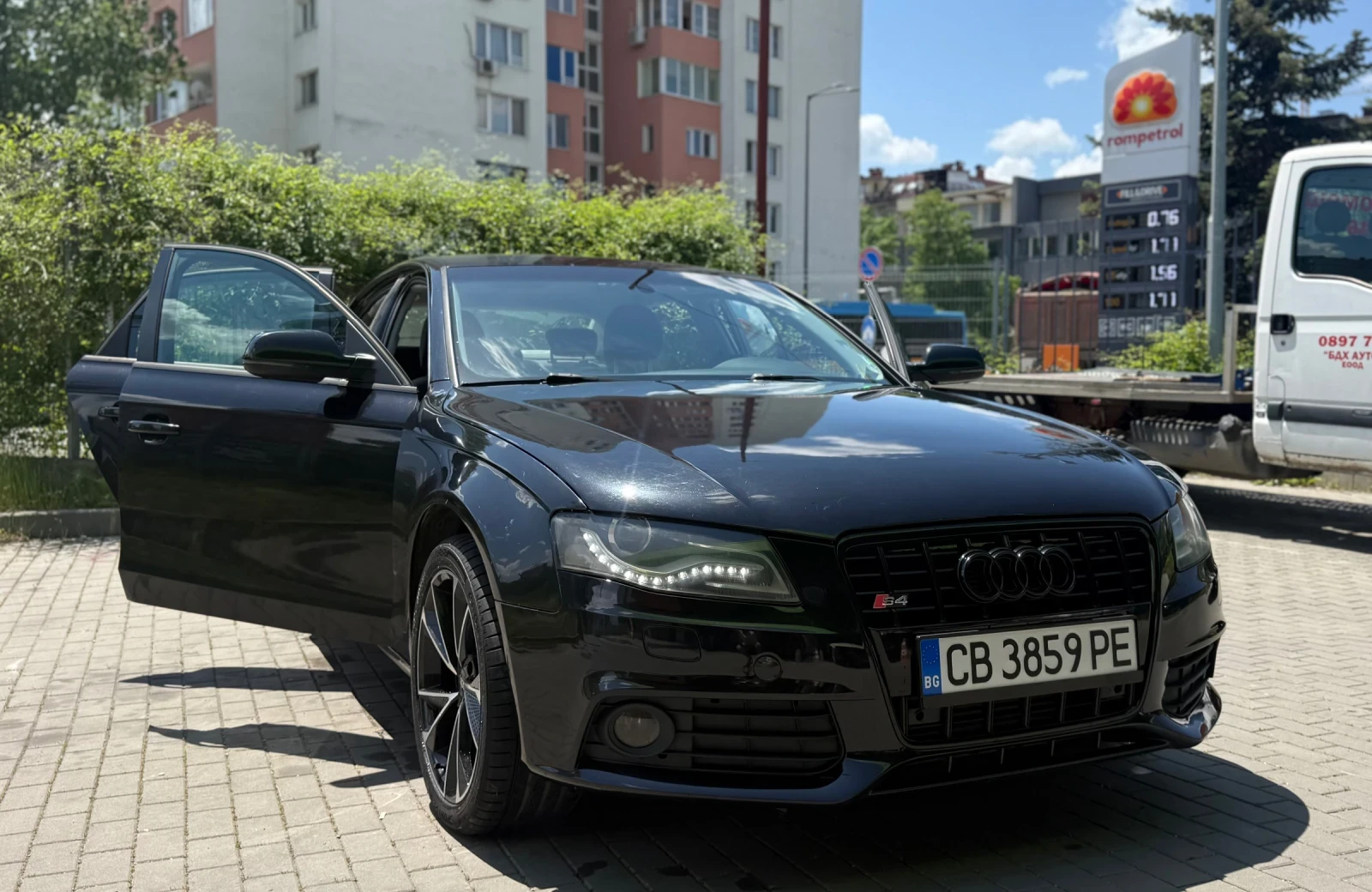 Audi A4, снимка 3 - Автомобили и джипове - 54701676