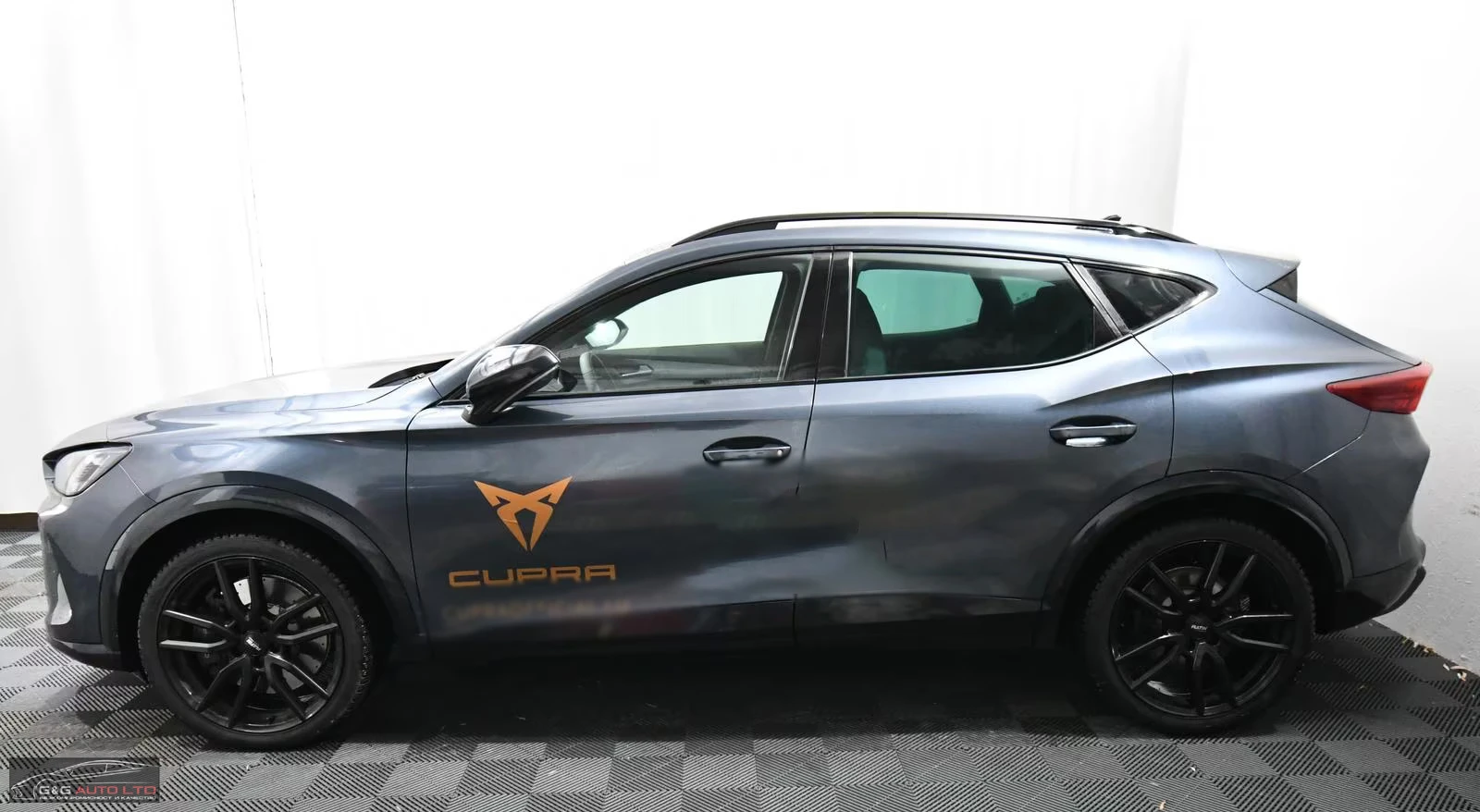 Cupra Formentor VZ/333HP/4X4/ACC/DCC/CAM/NAVI/243h, снимка 2 - Автомобили и джипове - 54714063