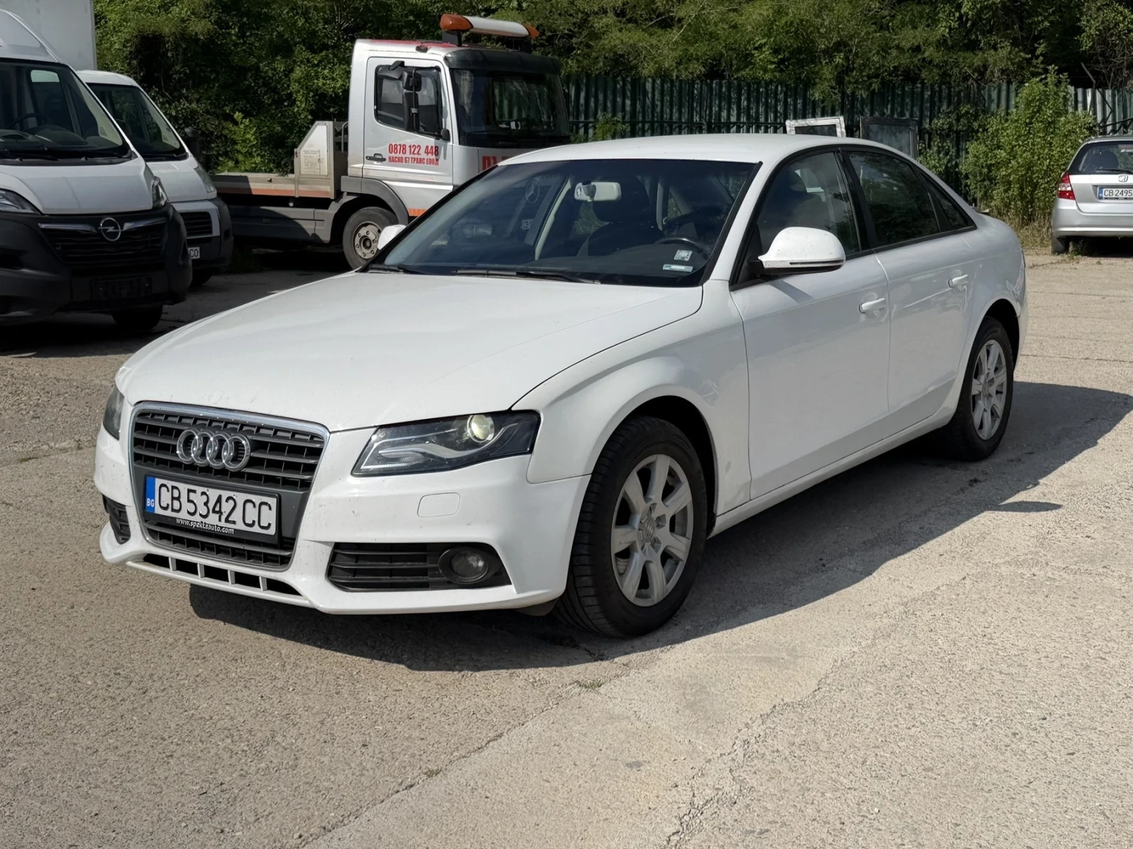 Audi A4 2.0 TDI / Automat, снимка 2 - Автомобили и джипове - 54794686
