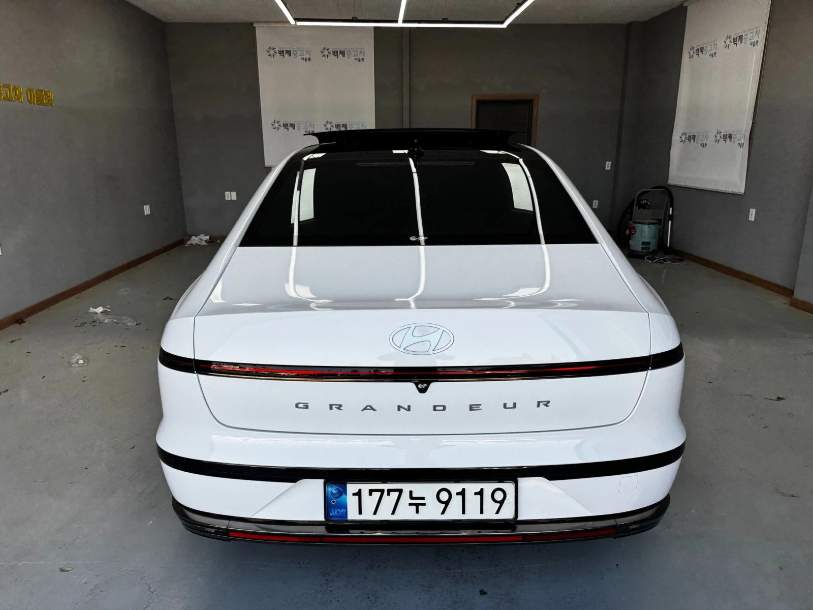 Hyundai Grandeur CALLIGRAPHY AWD * ������ ����* HYBRID | Mobile.bg � ����������� 4