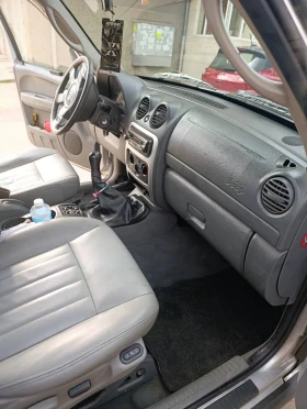 Jeep Cherokee 2.8 CRDI - 5335 € / 10434.35 лв. - 46730082 2