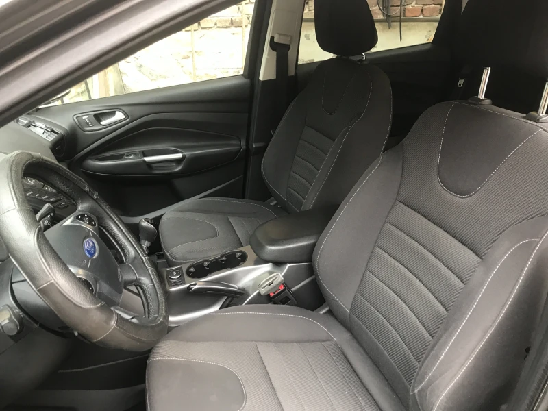 Ford Kuga, снимка 8 - Автомобили и джипове - 48223525