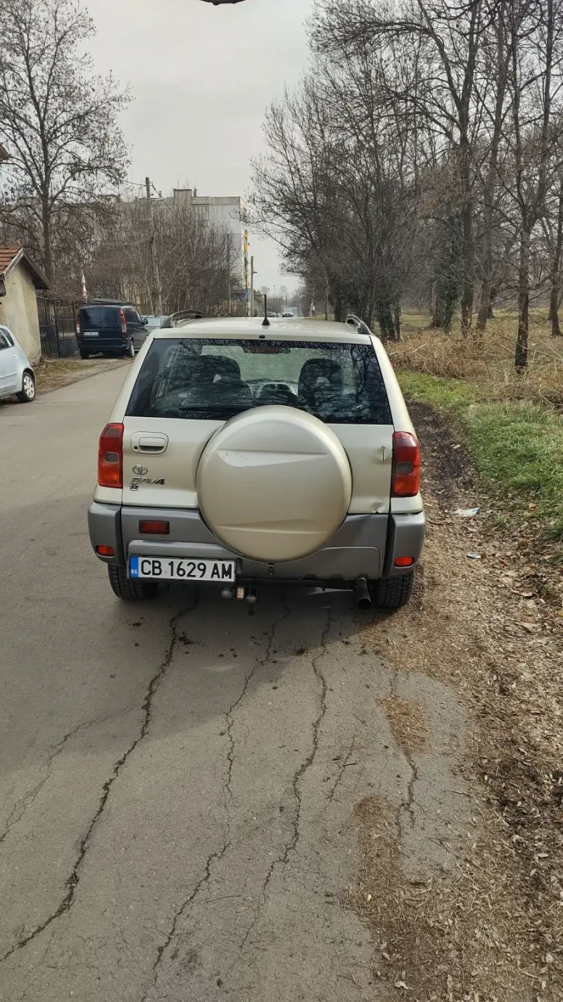 Toyota Rav4 D4D 116кс, снимка 3 - Автомобили и джипове - 48344306