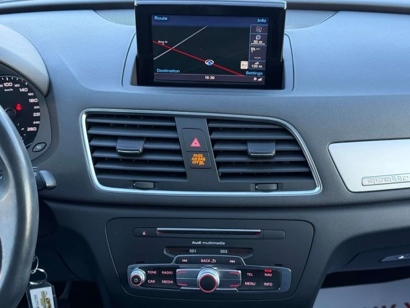 Audi Q3 * quattro Premium, quattro Sport Premium * CARFAX , снимка 14 - Автомобили и джипове - 53357815