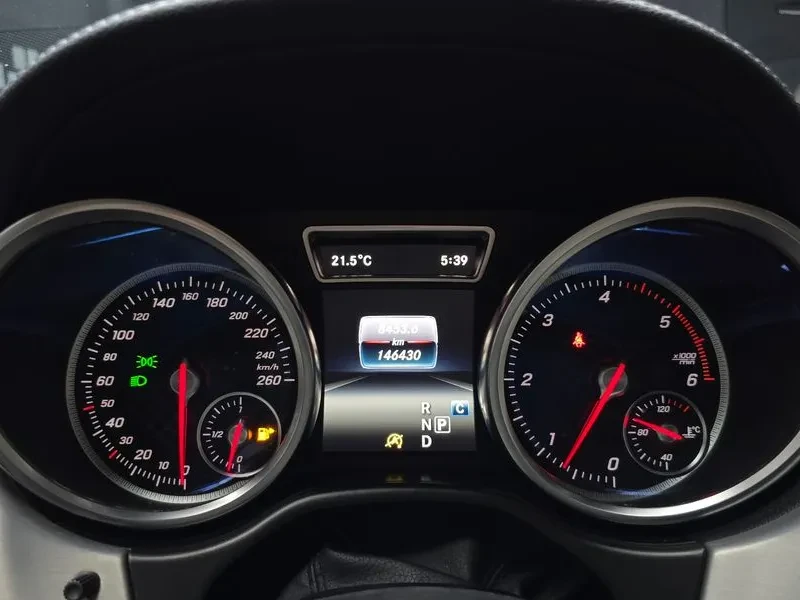 Mercedes-Benz GLE W166 D 4Matic Coupe, снимка 8 - Автомобили и джипове - 55915358
