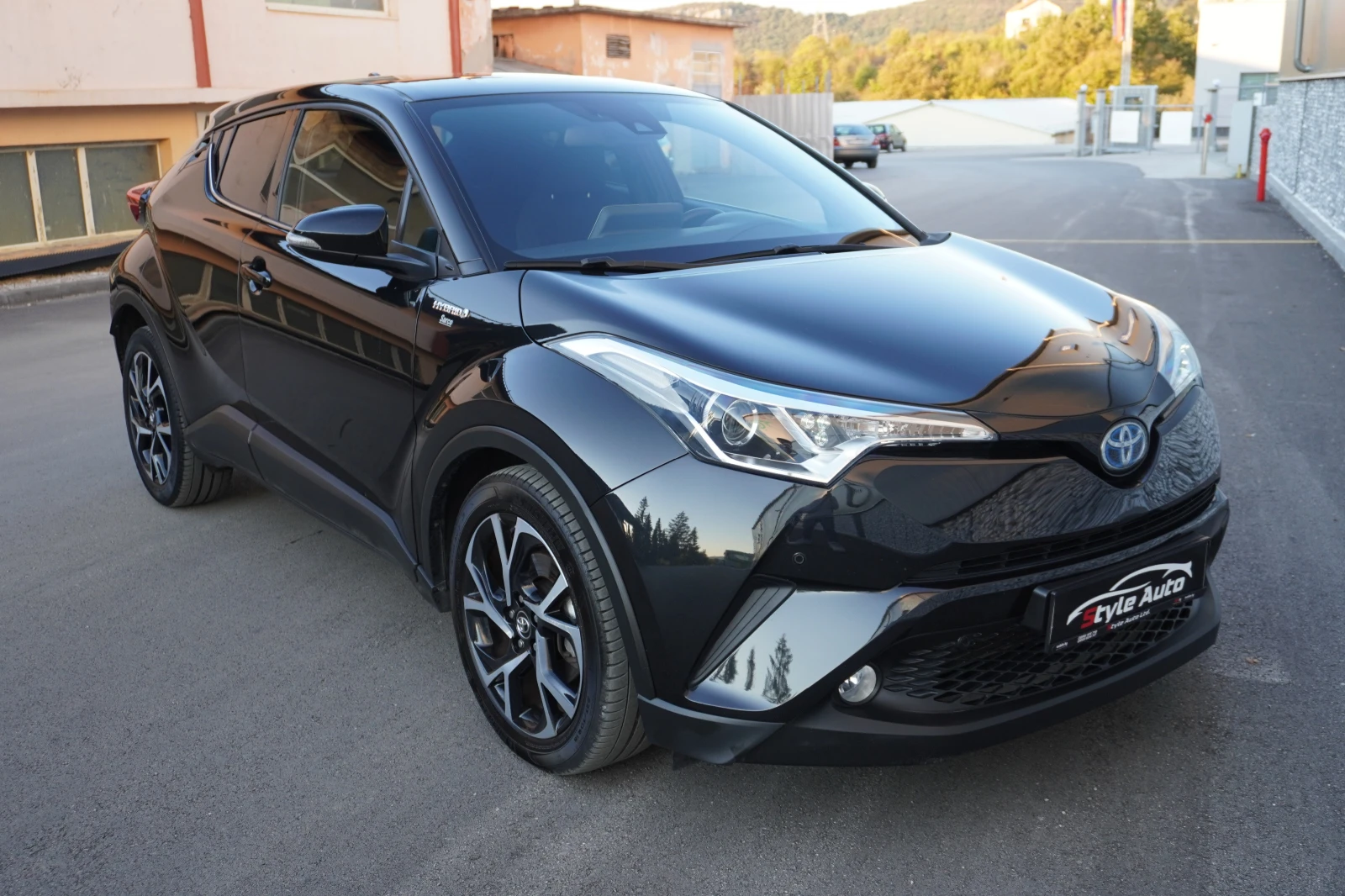 Toyota C-HR 1.8 HYBRID LOUNGE= EURO6B/104.00km/ГАРАНЦИОННА! - изображение 7