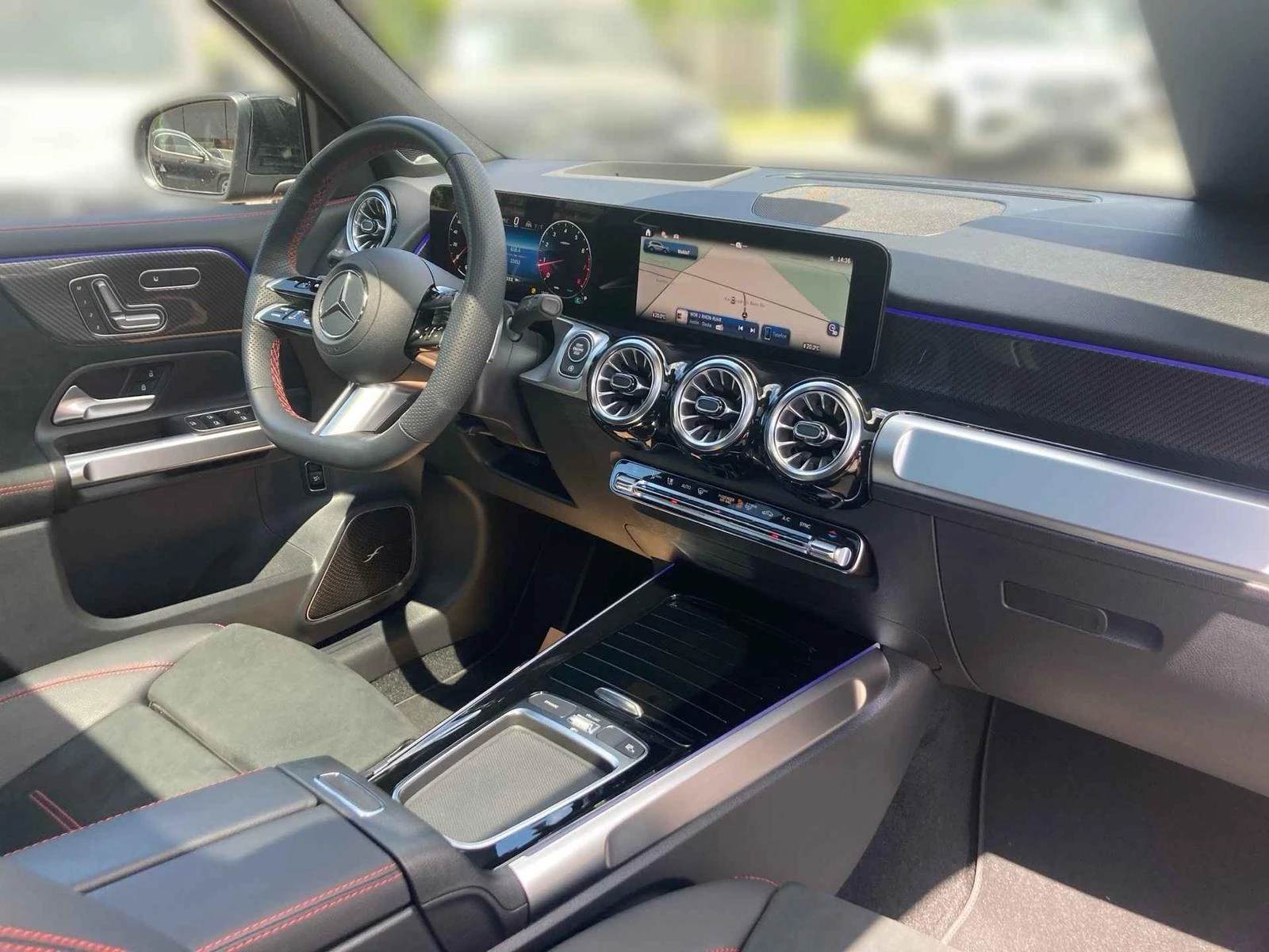Mercedes-Benz GLB 220d 4MATIC AMG HEAD UP CAMERA DISTRONIC MULTIBEAM - изображение 9