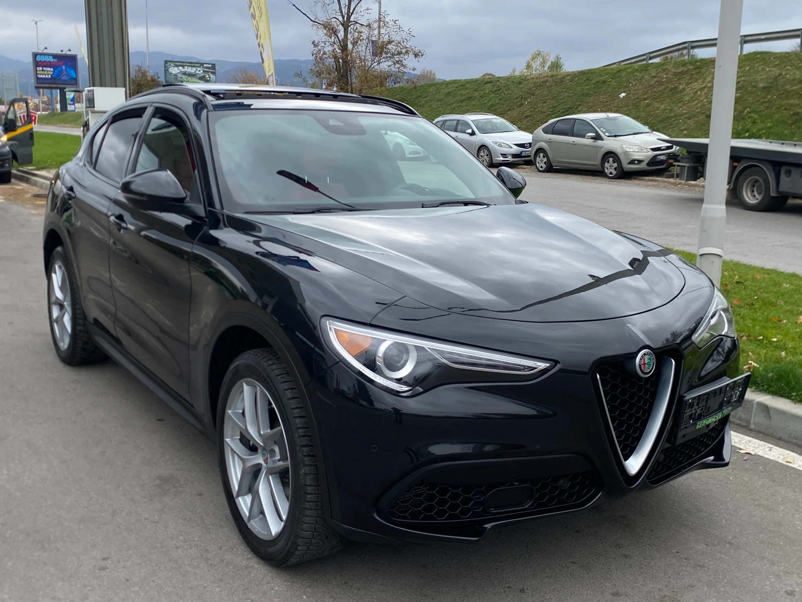 Alfa Romeo Stelvio 2.0T/124km/FIRST EDITION/ПАНОРАМА, КАТО НОВА - изображение 3