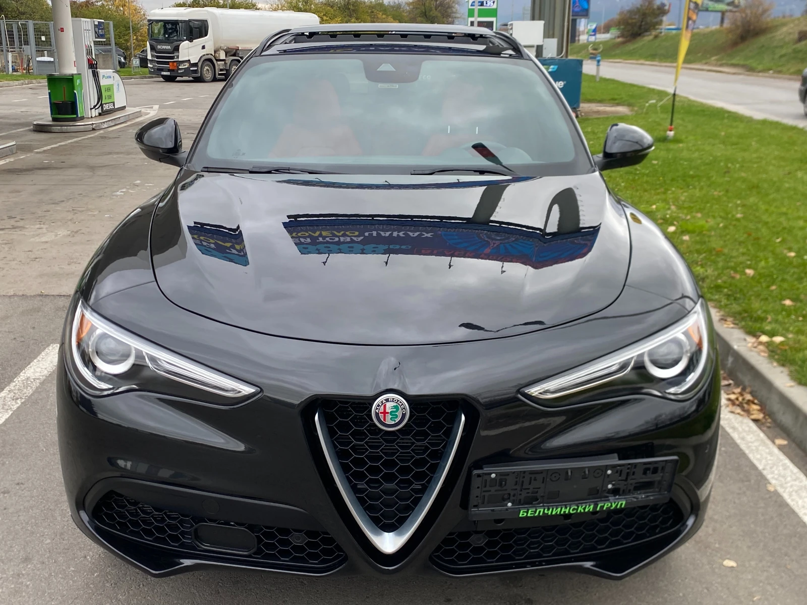 Alfa Romeo Stelvio 2.0T/124km/FIRST EDITION/ПАНОРАМА, КАТО НОВА - изображение 2