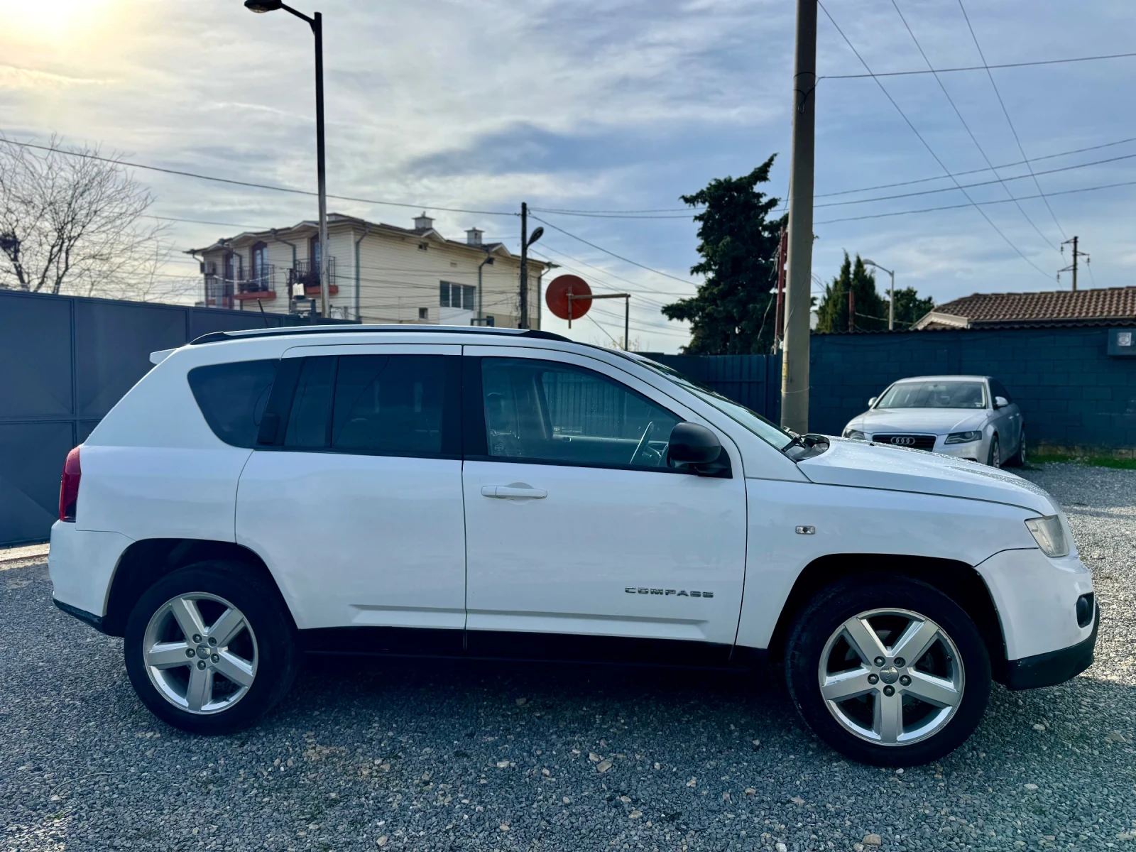 Jeep Compass 2.2crdi Limited 2wd 136к.с - изображение 3