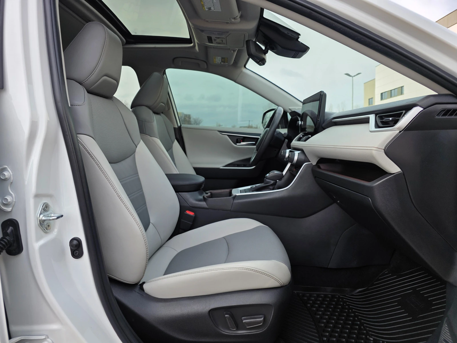 Toyota Rav4  2.5i 4x4 LIMITED KEYLESS 360 | Mobile.bg � ����������� 17