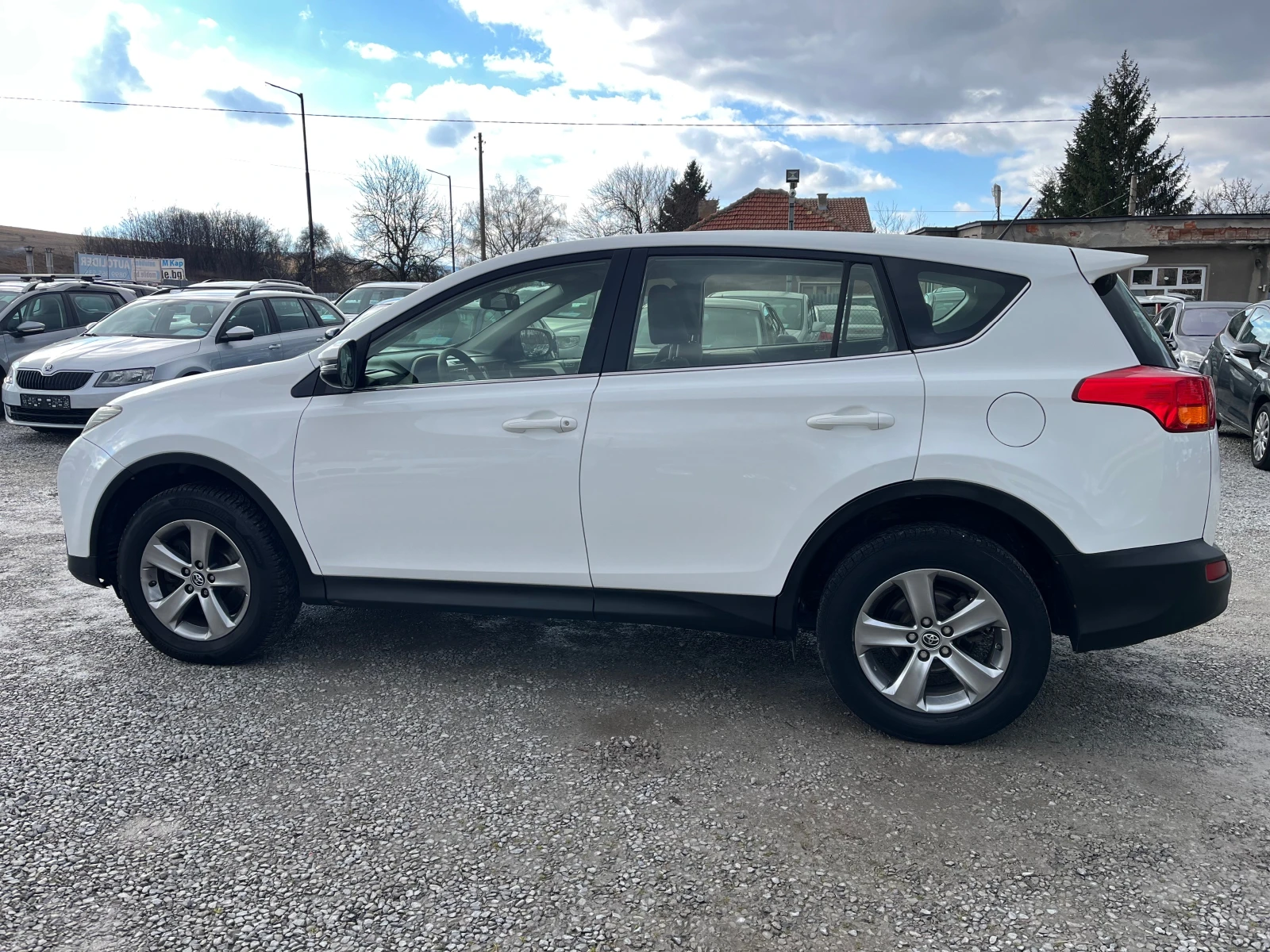 Toyota Rav4 2.0D-4D 4x4 EURO 5B - изображение 6