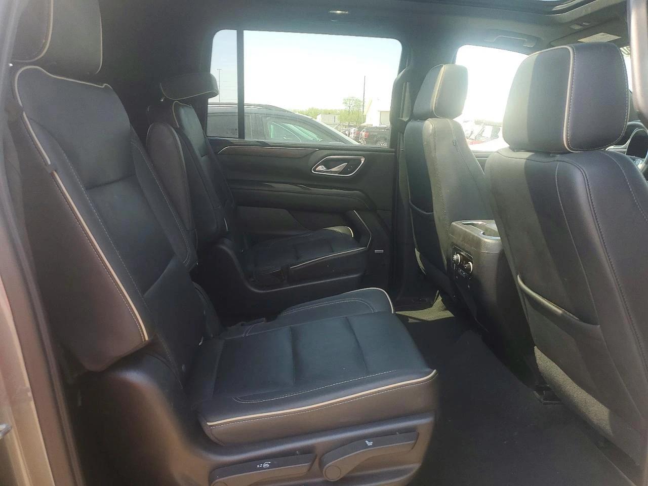 Chevrolet Suburban K1500 PREMIER AWD| ����� �� ������ | Mobile.bg � ����������� 11