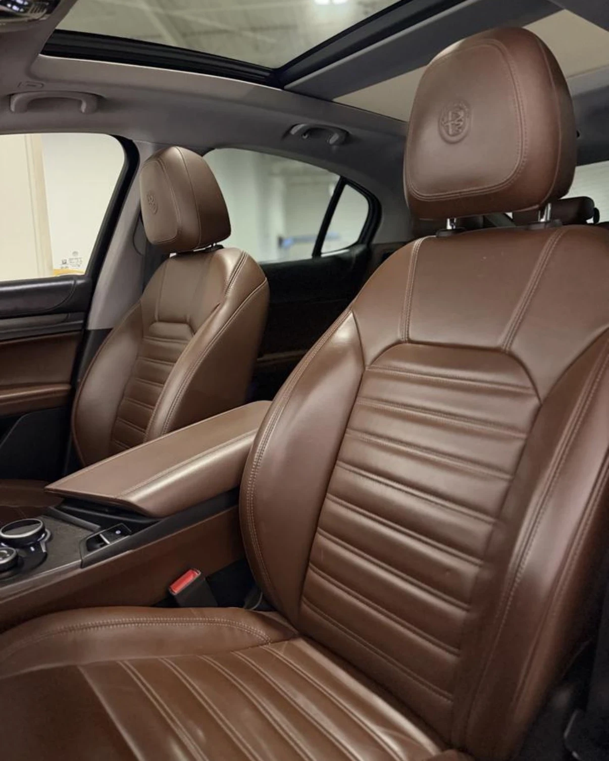 Alfa Romeo Stelvio TI LUSSO * CARFAX * ЦЕНА ДО БЪЛГАРИЯ * , снимка 14 - Автомобили и джипове - 54575905
